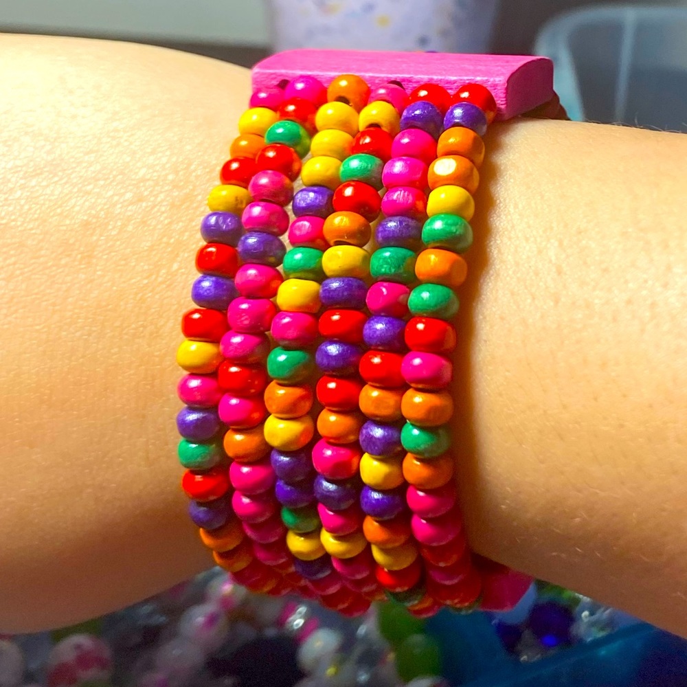 Wood multi colored bracelet